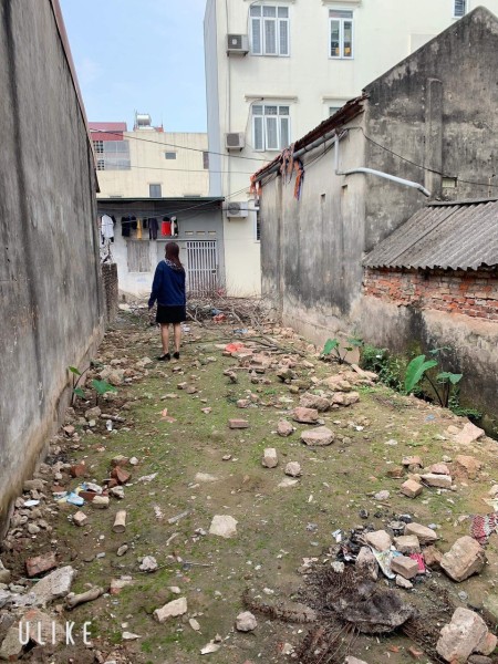 Bán đất gần bến xe Yên Nghĩa diện tích 80m2, giá bán hơn 3 tỷ, liên hệ 0943298333
