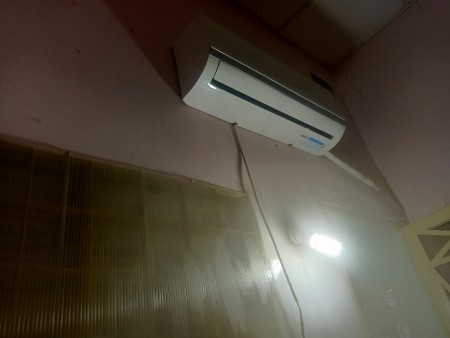 Cho thuê phòng trọ có máy lạnh, gần trường đại học công nghiệp 4, gần công viên Gia Định