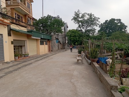Chính chủ bán nhà Xuân Phương, diện tích 33m2, 4 tầng bê tông, ô tô đỗ cửa giá chỉ 3.7 tỷ