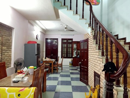 Cần bán gấp nhà 2 tầng Tô Hiệu, Liên Chiểu giá chỉ hơn 3 tỷ, nội thất đẹp giá tốt