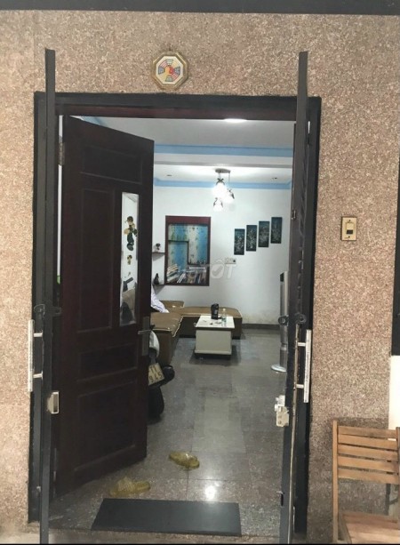 Cần bán căn hộ tầng trệt có 1 lầu & lối đi riêng biệt, nội thất đầy đủ lh 0938804788