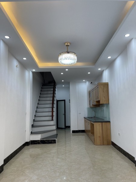 Chính chủ: Bán nhà 35m2, 6 tầng, thang máy, Ở - Kinh doanh tốt, ngõ 79/40 Dương Quảng Hàm, Cầu Giấy