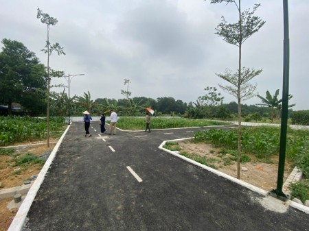 Hơn 1 tỷ- Lô đất đi bộ ra hồ Tân xã, chỉ 3 phút đến đại học FPT liên hệ 0888140767