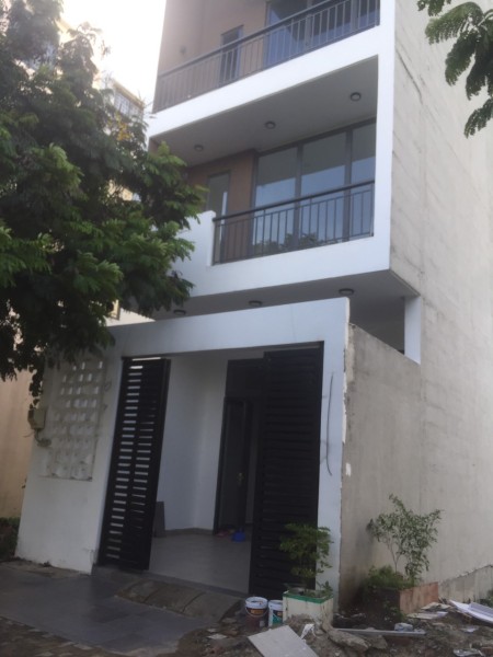 Bán nhà mới xây tại dự án KDC Phong Phú 4, Bình Chánh đang hoàn công nhận sổ