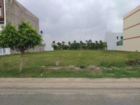 Cần bán lô đất thổ cư dt 190m2 sổ sẳn công chứng sang tên trong ngày lh 0878402869