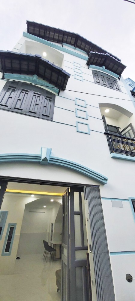  Cần bán nhà 2 lầu hẻm 803 đường Huỳnh Tấn Phát, phường Phú Thuận, Quận 7.