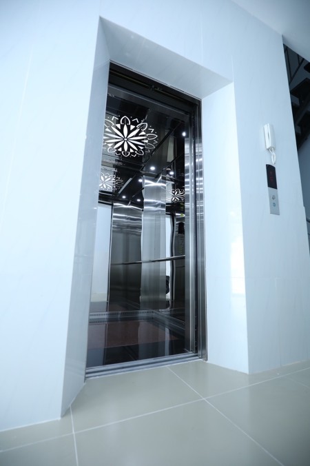 Nhà cho thuê nguyên căn, mới xây diện tich :8x18m vị trí đắc địa, khu dân cư tiện làm văn phòng
