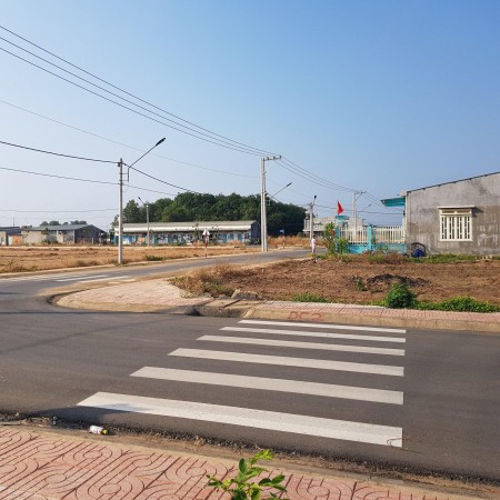 Đường 24m, sổ hồng thổ cư 100% diện tích 549 triệu, thích hợp kinh doanh, lh 0907398586