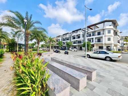 Bán nhà mới xây tại thị trấn, sổ hồng riêng, hỗ trợ trả góp thanh toán linh hoạt