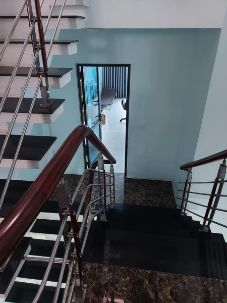 Chính chủ bán nhà Trần Duy Hưng, nhà đẹp giá lại càng đẹp dt 20m2, 5 tầng giá 2,4 tỷ