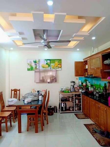 Ô tô qua nha ngõ thông 2 phố lớn, kin doanh mọi loại hình 43/48m, 4 tầng, mt 3.7m, giá 6 tỷ