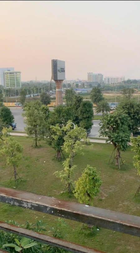 Nhà phố đối diện bệnh viện Vinmec thuộc khu đô thị Vinhomes Smart City lh 0943750702