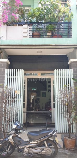 Cho thuê nhà mặt tiền Diên Hồng Quận Bình Thạnh giá cực rẻ, đúc 3 tầng kiên cố, giá tốt
