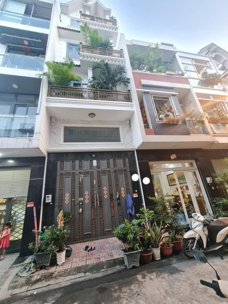 Bán Nhà, Phường 15, Quận 8, diện tích sử dụng 50M2, giá 4.5 tỷ, thương lượng 3 tầng