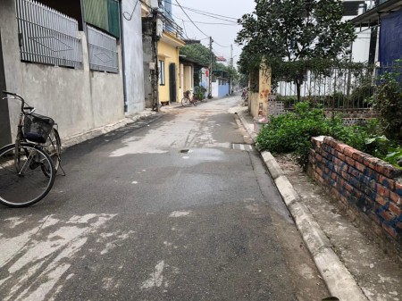Cần bán gấp 70m2 đất thổ cư đường ô tô tại 751 Bát Khối, Cự Khối, Quận Long Biên