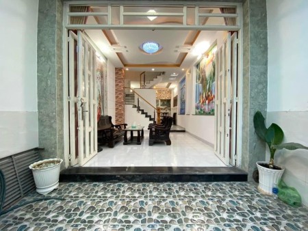 Nhà chính chủ không ở nữa cần bán, không gian rộng rãi thoáng mát an ninh