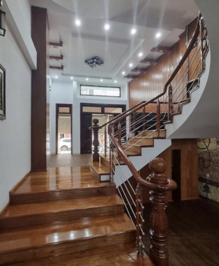 Bán nhà 3 tầng đường Dương Đình Nghệ, nhà mới keng️ giá bán 15.99 tỷ thương lượng