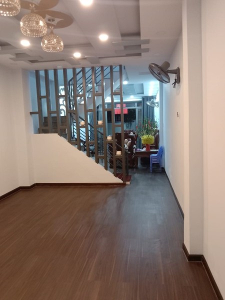 Diện tích sử dụng 60m2 hẻm xe hơi Quận Tân Phú giá chỉ 2,7 tỷ pháp lý chính chủ