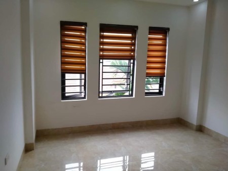 Cc bán nhà lô góc, kinh doanh tại Lý Tự Trọng, La Khê, Hà Đông, 30m2 x 5 tầng, 3.7 tỷ