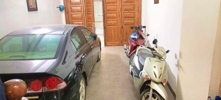 Siêu hiếm gara ô tô, nhà phố Cổ Linh, ngõ ô tô đánh võng giá bán 5.2 tỷ, có thương lượng