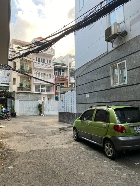Bán nhà hẻm xe tải tránh, giá nhỉnh 5 tỷ, nhà cũ tiện xây mới, đường Âu Cơ, Quận Tân Bình