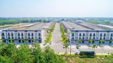 Bán nhà phố liền kề giá 2.1 tỷ, Bình Dương, liên hệ 0907758378 - Ms Hoa