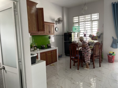 Nhà hẻm 6m 110/15/2a đường Lò Lu Quận 9 giá bán 9.5 tỷ, thương lượng, khu dân cư