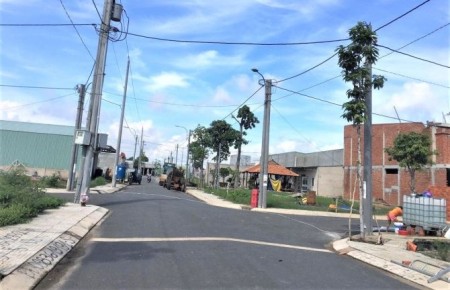Đất nền giá rẻ Đức Hòa 100m2, mặt tiền tỉnh lộ 10, gần khu công nghiệp Tân Đô