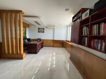Cần bán gấp biệt thự liền kề dtsd 156m2, 4 pn 4 wc đường D1 Phước Long B, giá 15 tỷ