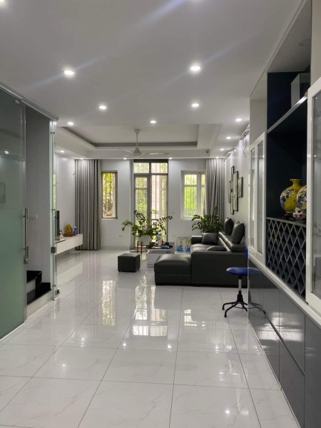 Bán nhà phố Nguyễn Thị Định, Thanh Xuân, 5 tầng đúc, thang máy, ô tô tránh, kinh doanh, dt 45m2