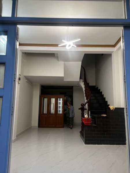 Bán nhà Quận 7 mặt tiền đường số 4 chợ Tân Mỹ giá bán 9.5 tỷ, pháp lý chuẩn, chủ hiền lành