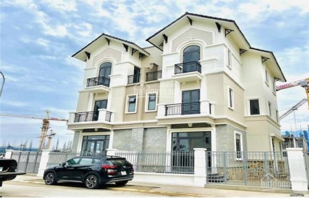 Bán biệt thự Centa Villas Vsip Từ Sơn Bắc Ninh, 135m2, Giá: 7,6 tỷ, Sổ đỏ vĩnh viễn. LH 0819866636
