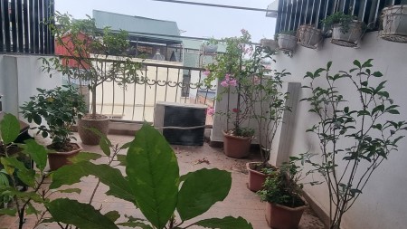 Bán nhà chính chủ ngõ 696 Nguyễn Văn Cừ Quận Long Biên, sỏ chính chủ giá tốt đầu tư