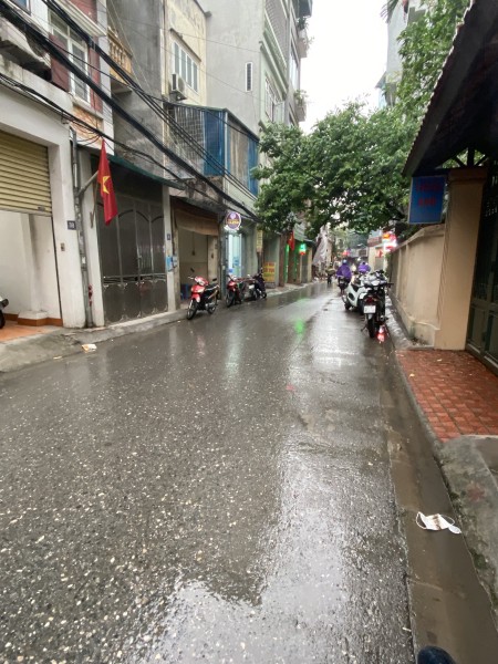 Cho thuê nhà riêng tại phố Kim Giang đường lớn 2 ô tô tránh nhau, khu dân cư đông