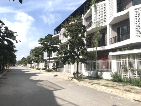 Chính chủ cần bán nhà liền kề Nam 32 Trạm Trôi Hoài Đức, giá tốt đầu tư sinh lời cao
