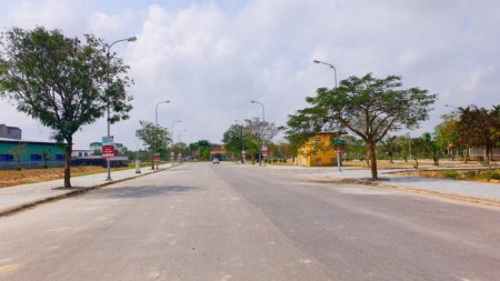 Chính chủ nhượng bán lô áp góc mặt trục 25m. Gần ngay công viên tại Anh Dũng 6