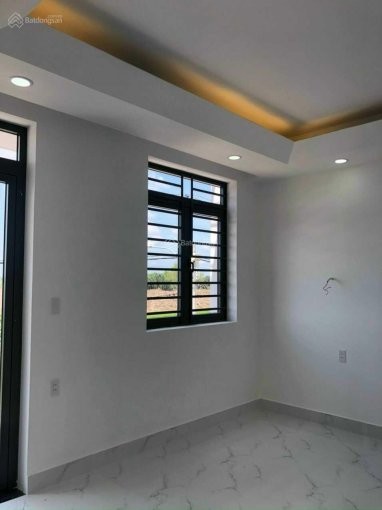 Bán căn nhà phố 1 trệt 2 lầu đường Lê Văn Lương diện tích sử dụng 80m2 giá 2 ty 3