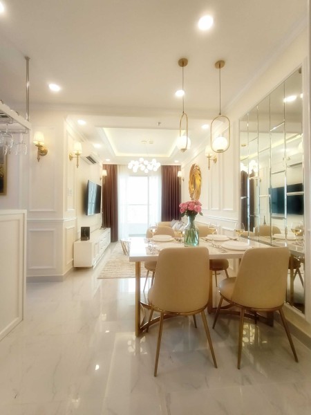 Căn 2PN 71m2 tại chung cư Terra Royal - Bán 7.7 tỷ. Full NT Có HĐMB view Đông Tứ Trạch