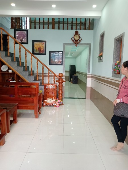 Bán nhà nguyên căn 1 trệt 1 lầu đường Trần Nhân Tông Bảo Vinh pháp lý chính chủ, bàn giao ngay