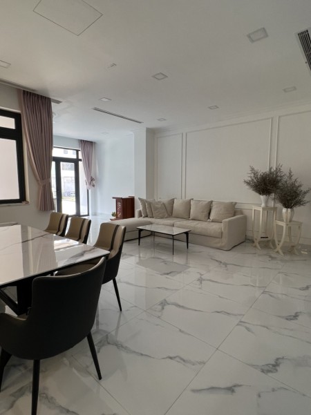 Bán nhà phố Mystery Hưng Thịnh. Gía bán 36 tỷ. Nhà đẹp vị trí đắc địa, giá đầu tư sinh lời