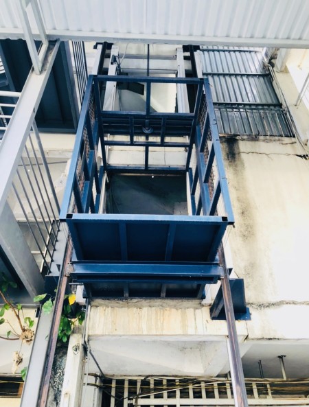 Cho thuê kho, xưởng, văn phòng mặt tiền 5.500m2 Xa Lộ Hà Nội, P. Trường Thọ, TP. Thủ Đức.