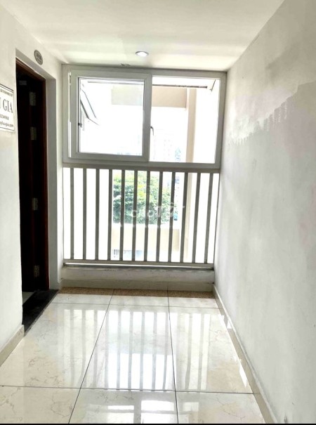Bán căn hộ tầng 4 Sky Center Phổ Quang tuyệt đẹp liên hệ 0913070739