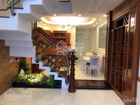 Bán nhà hẻm xe hơi Nguyễn Trọng Tuyển phường 2 Quận Tân Bình dtsd 4.3m*12m 2 lầu, 3 phòng