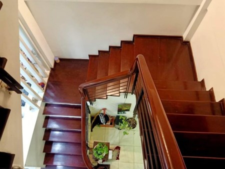 Bán nhà Lê Đức Thọ vài bước ra ô tô dtsd 40m2 5 tầng chỉ nhỉnh hơn 4 tỷ, liên hệ 0986971596