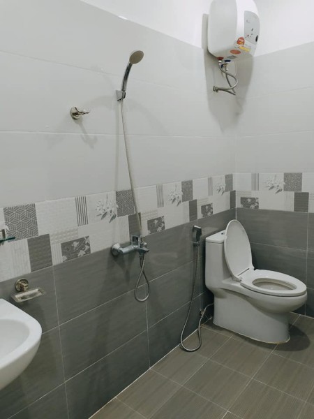 Bán nhà đẹp Cầu Giấy diện tích 53m2 5 tầng ngõ thông ô tô tránh giá hơn 4 tỷ