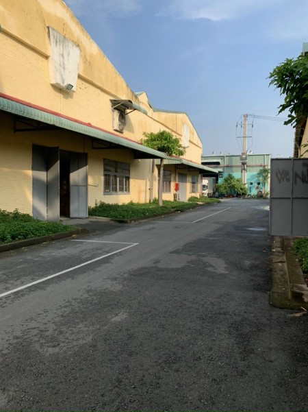 Cho thuê kho xưởng diện tích 2100m2 ngay ngã tư Bình Phước, Hiệp Bình Phước, Thủ Đức