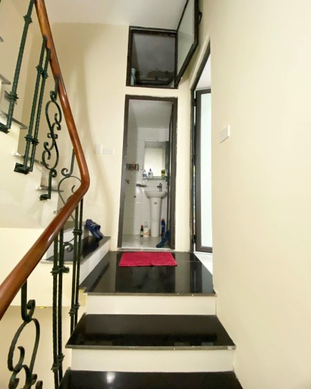Bán nhà lô góc 4 tầng đẹp ở luôn phố Tây Sơn giá bán 3,8 tỷ liên hệ 0912442669