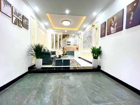 Bán nhà mới nguyên căn diện tích 33m2, 5 tầng đúc, đầy đủ nội thất Hồ Ba Mẫu giá bán 3.7 tỷ