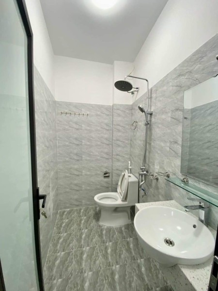 Bán nhà đẹp nguyên căn chính chủ 4 tầng đúc, ô tô đỗ cửa, kinh doanh tốt giá 11 tỷ, có thương lượng