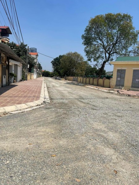 Chủ nhà cần bán 81m, đất kinh doanh Đa Tốn đường 13, ô tô tránh, giá đầu tư sinh lời